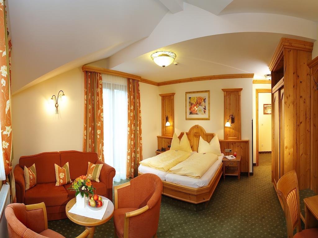 Hotel Garni Alpenland Altenmarkt im Pongau Oda fotoğraf